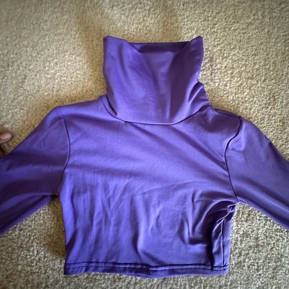 Love sleeve crop top w/ turtle neck​ - Picture 2 of 3